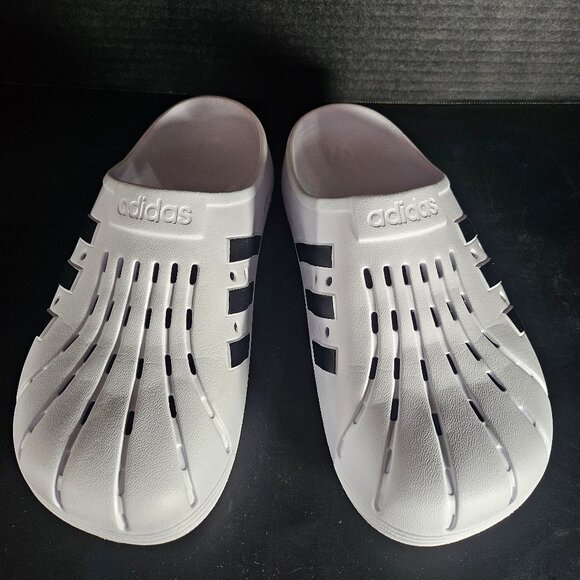 Unisex Adult Adidas Adilette Clogs in Cloud White With Core Black Stripes - Picture 7 of 10
